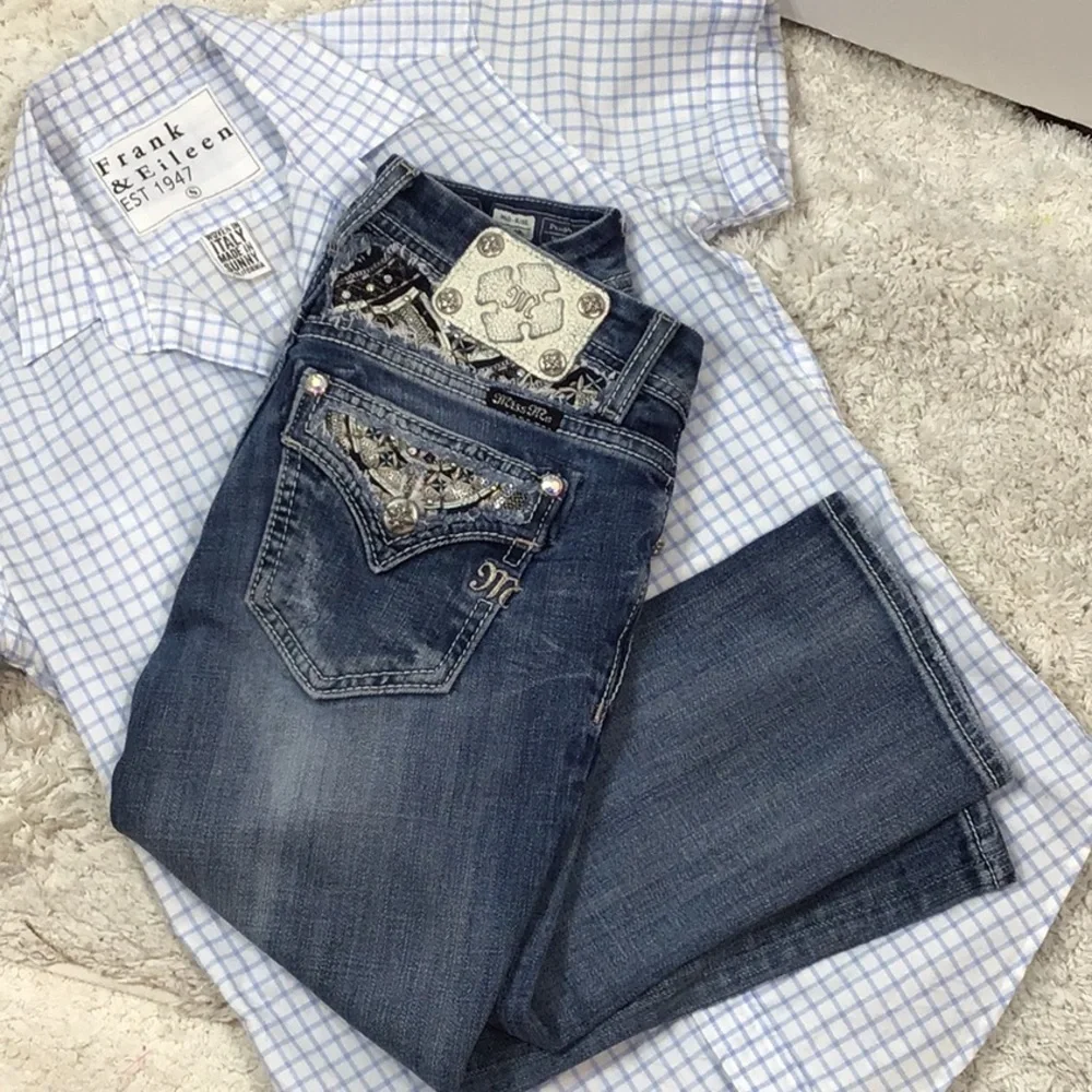 Miss Me mid rise crop jeans 26